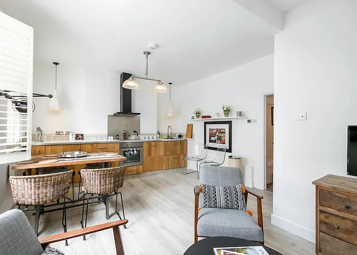 Lovely Maisonette - Goodge Street 55
